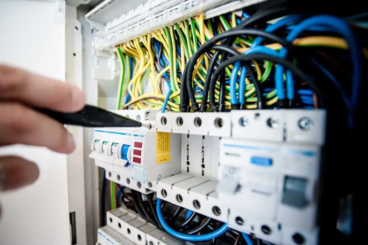 Bezpiecznik do pralki: uniknij awarii i zagrożeń elektrycznych w domu