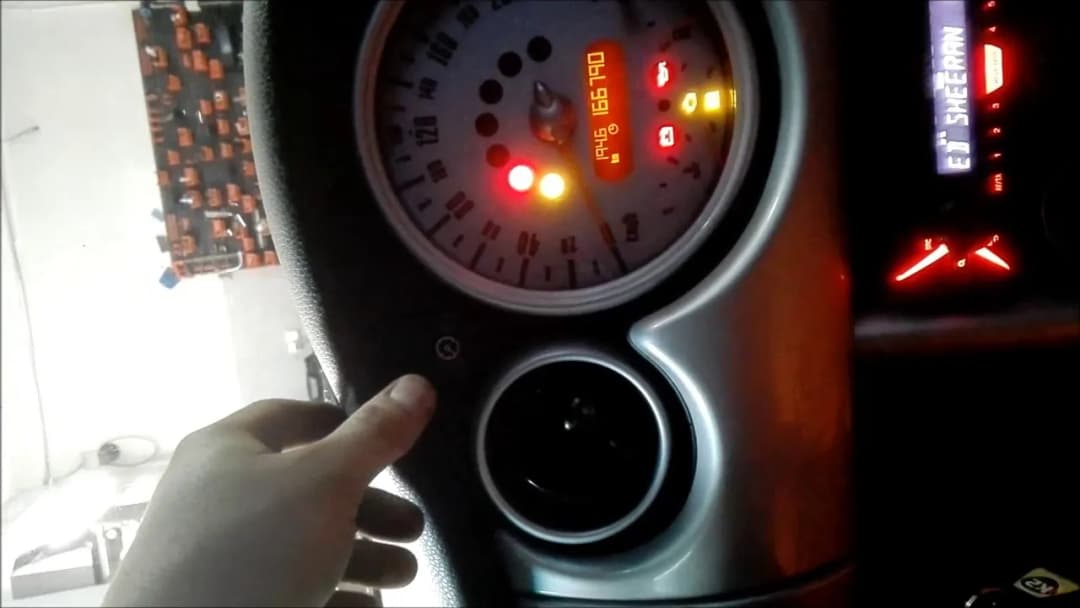 Jak sprawdzić czujnik ABS multimetrem i uniknąć kosztownych napraw