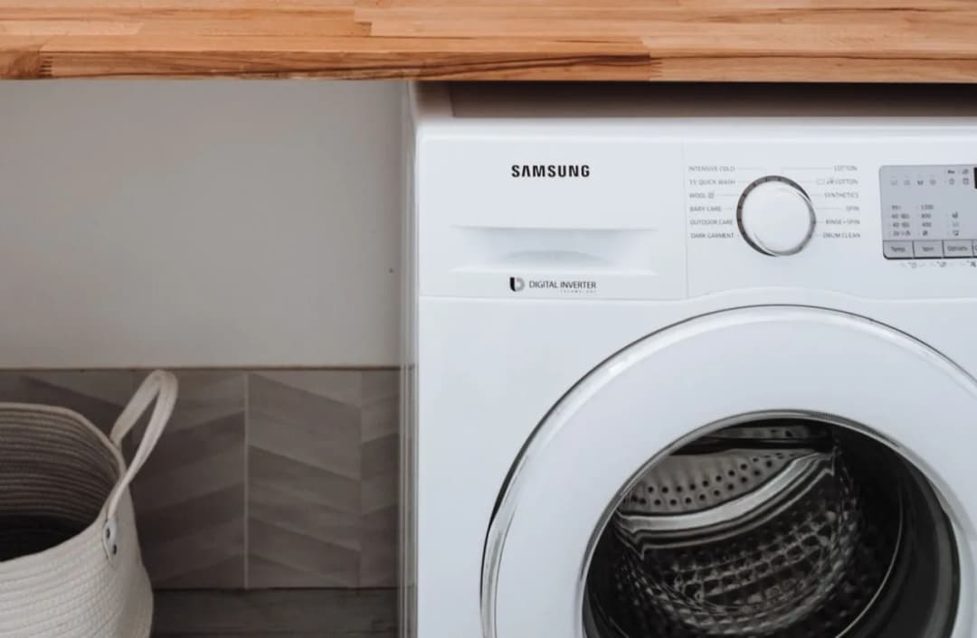 Czym jest inwerter w pralce i dlaczego warto go wybrać? Zalety i wady