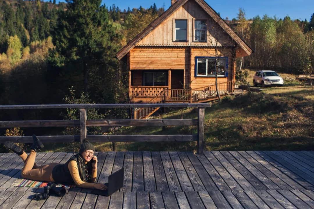 Jak ocieplić domek drewniany na działce?